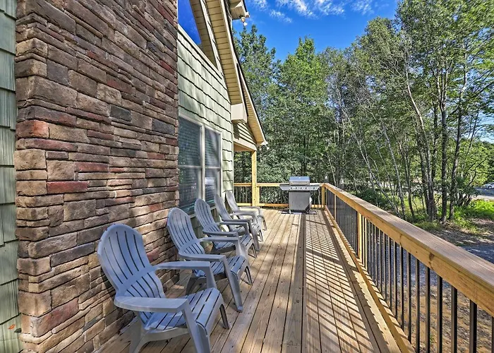Albrightsville Escape With Game Room And Deck!